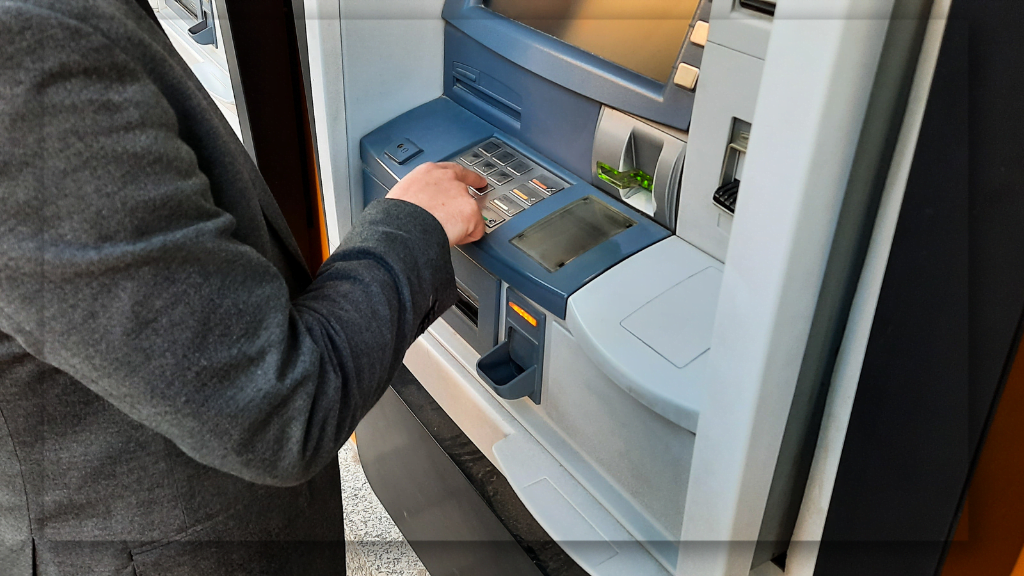 Cara Mengambil Uang di ATM BCA Tanpa Kartu